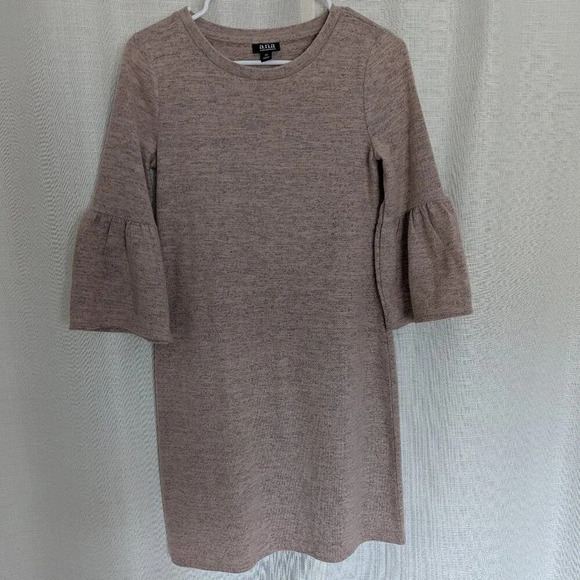 A.n.a Rose Quart Heater Sweater Dress with Bell Sleeves Size XS Dusty Pink - Picture 1 of 8